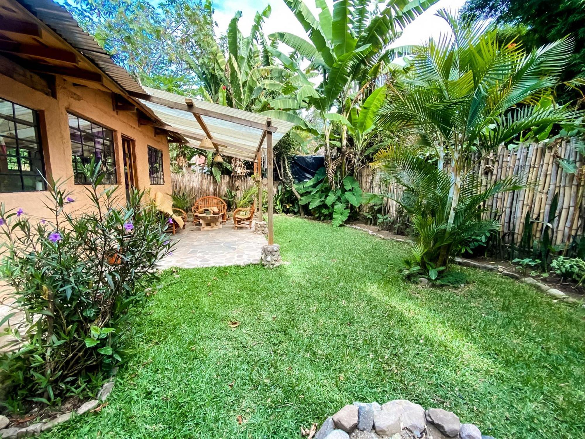Unicorn Reborn - Peaceful Rentals San Marcos La Laguna Εξωτερικό φωτογραφία