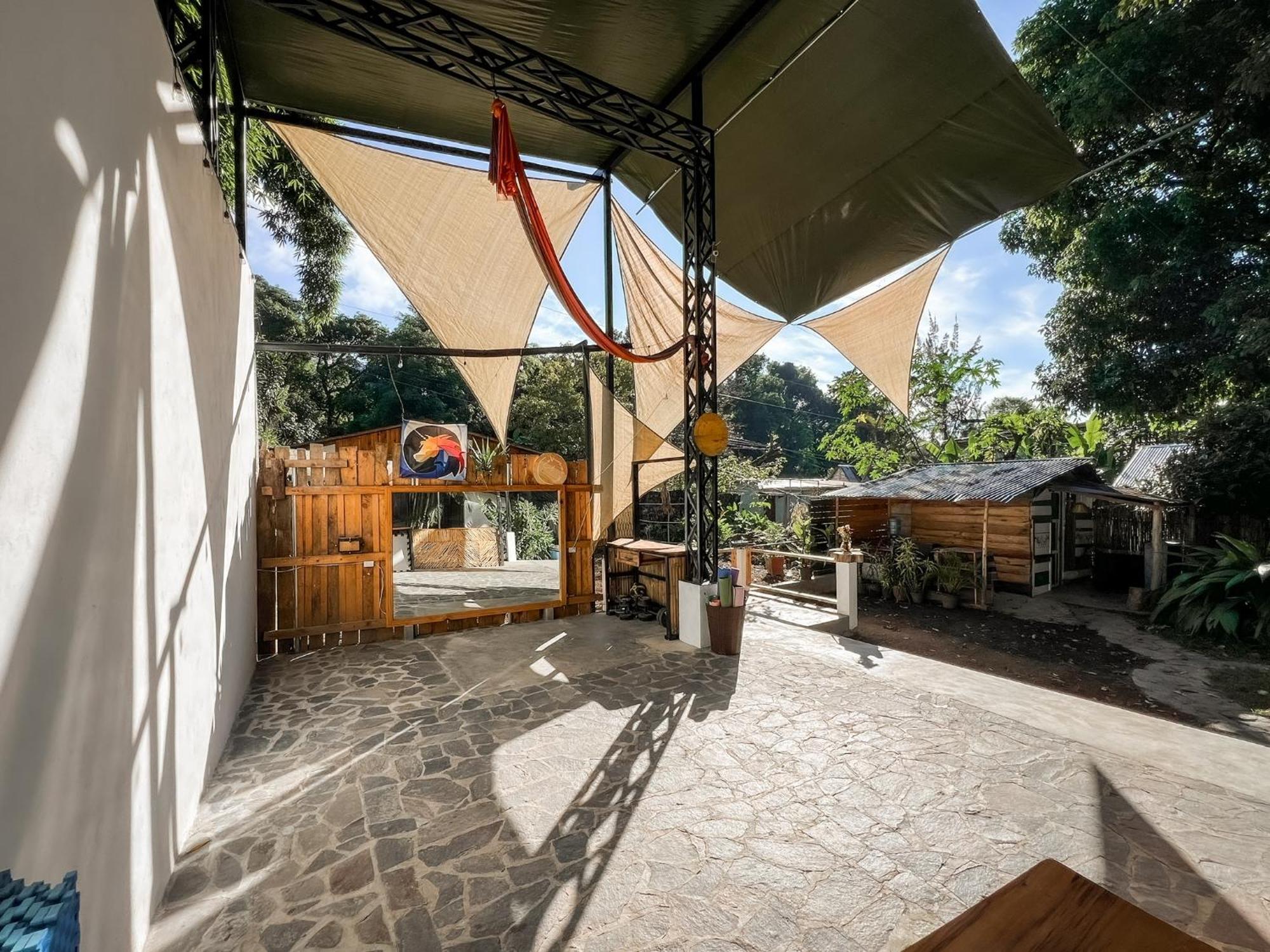Unicorn Reborn - Peaceful Rentals San Marcos La Laguna Εξωτερικό φωτογραφία